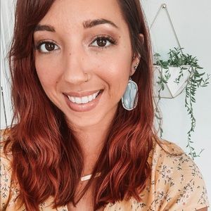 Meet your Posher, Nicole